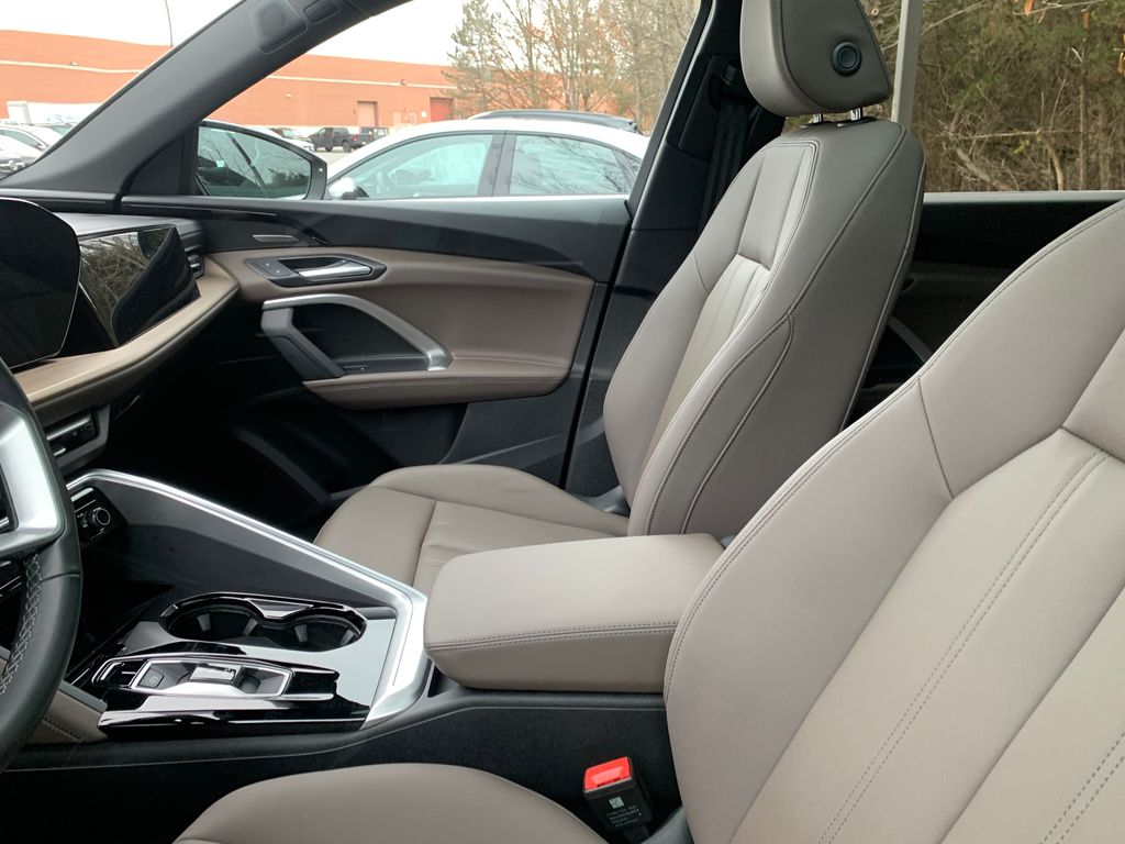 Thumbnail: 2025 Audi Q5 - 5