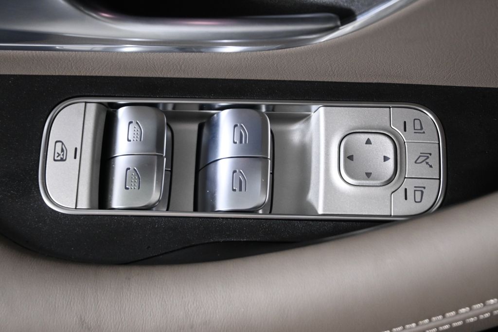 Thumbnail: 2026 Mercedes-Benz GLS - 27