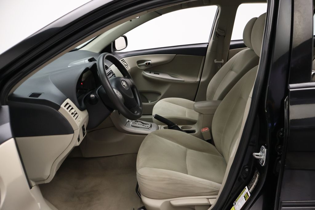 Thumbnail: 2012 Toyota Corolla - 14