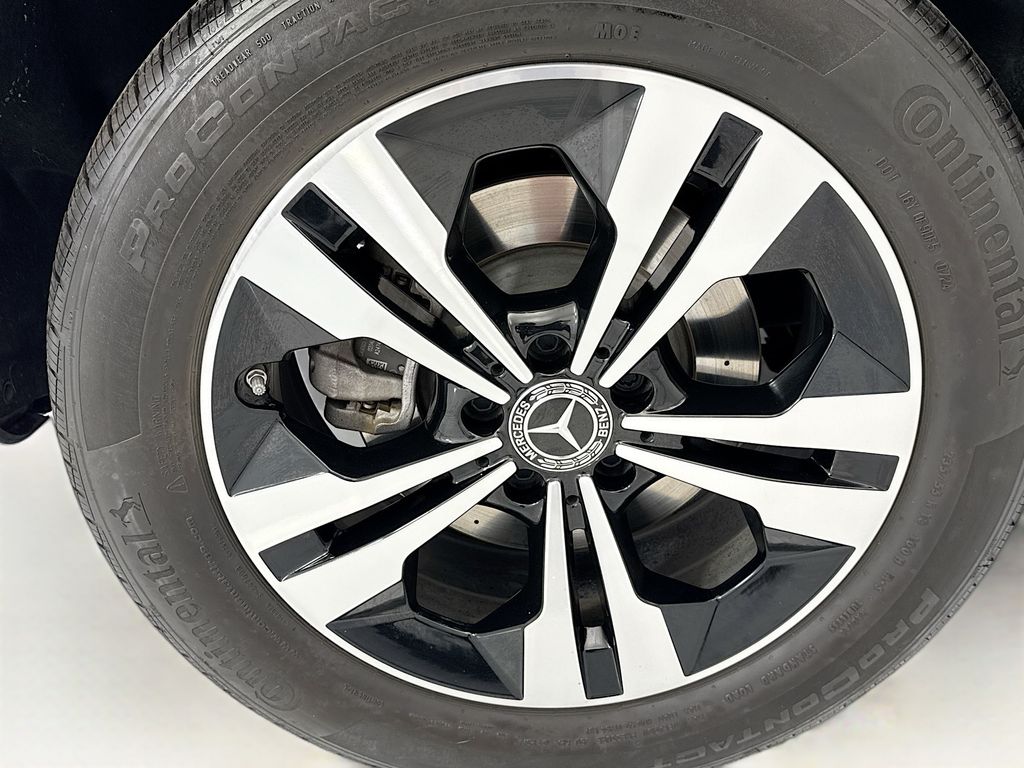 Thumbnail: 2025 Mercedes-Benz GLB - 31