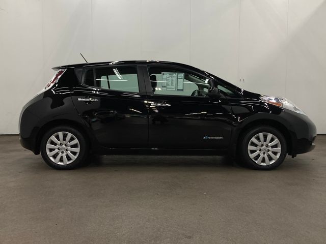 2017 Nissan LEAF S