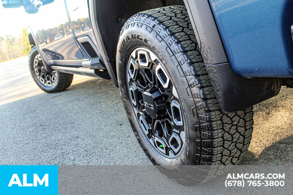 Used 2025 Blue GMC Denali Ultimate image 16