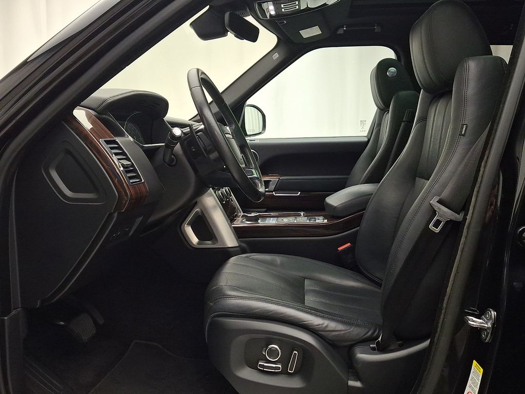 Thumbnail: 2017 Land Rover Range Rover - 14