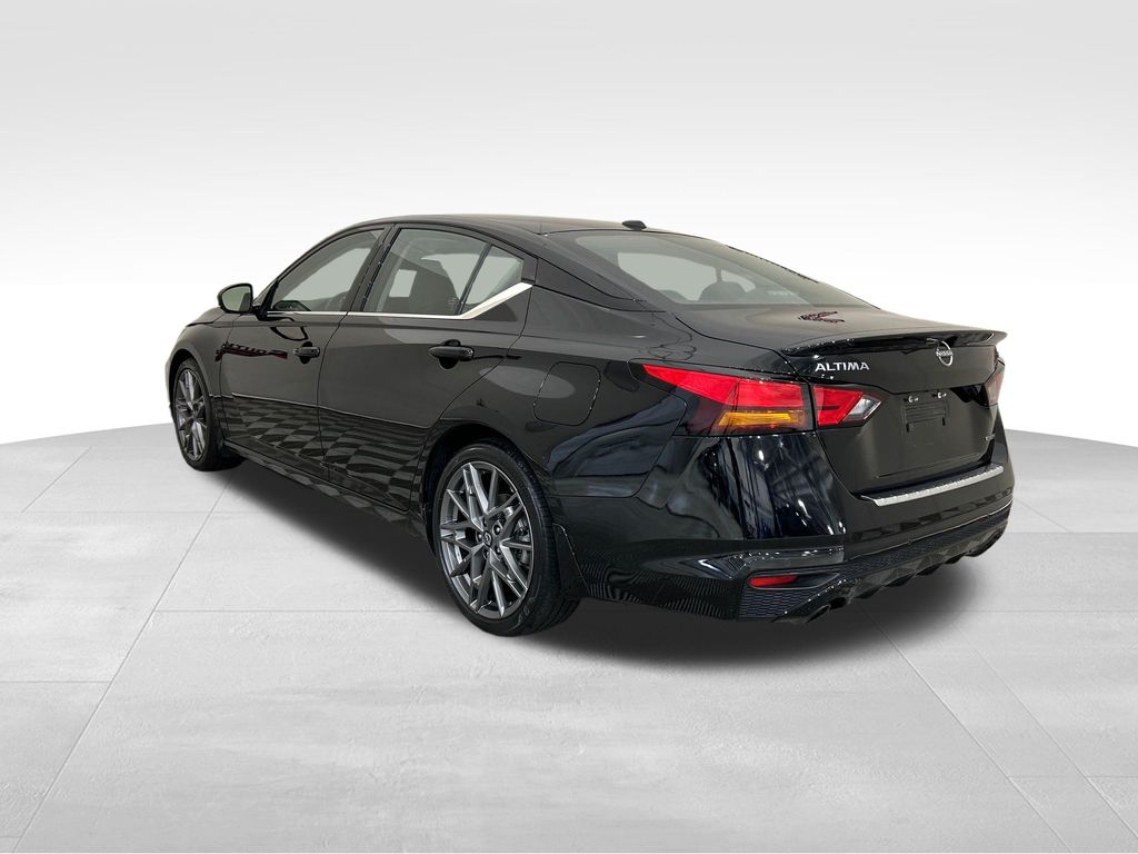 Certified Used 2023 Black Nissan 2.0 SR image 3