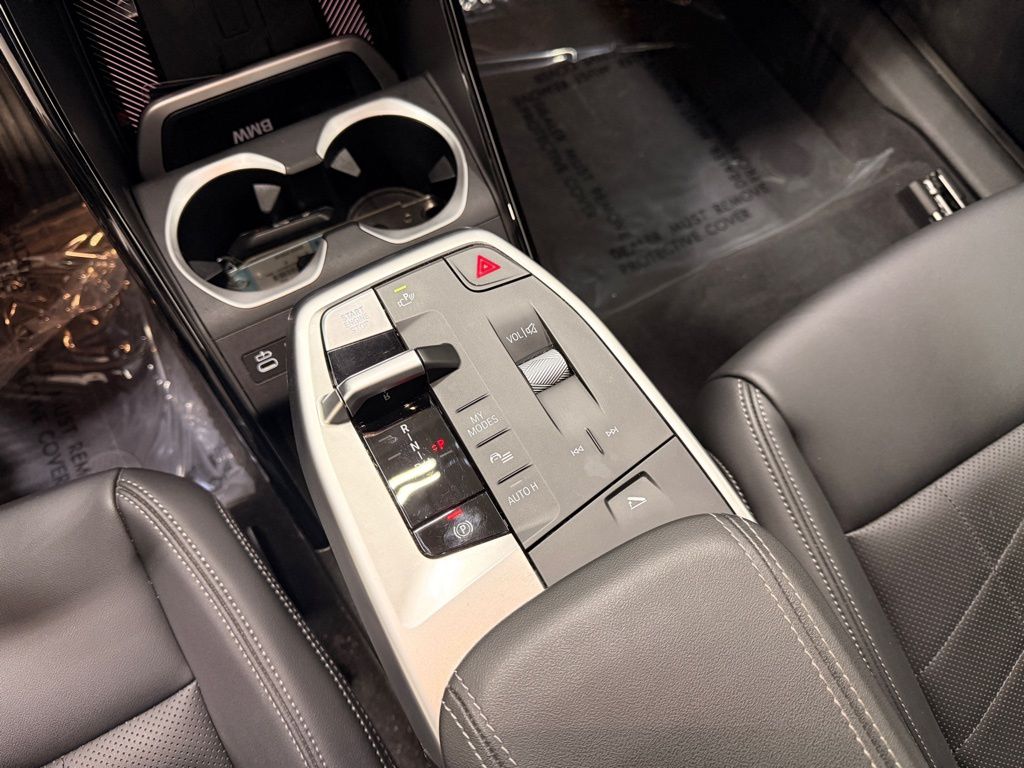 Thumbnail: 2025 BMW X1 - 18