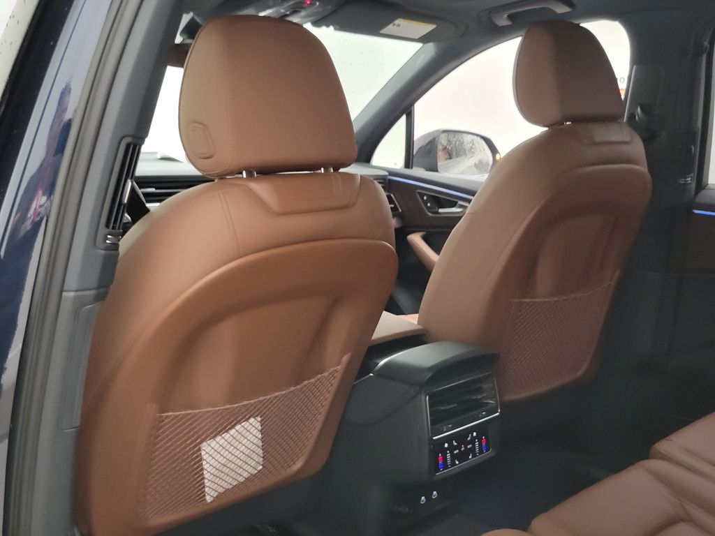 Thumbnail: 2026 Audi Q7 - 24