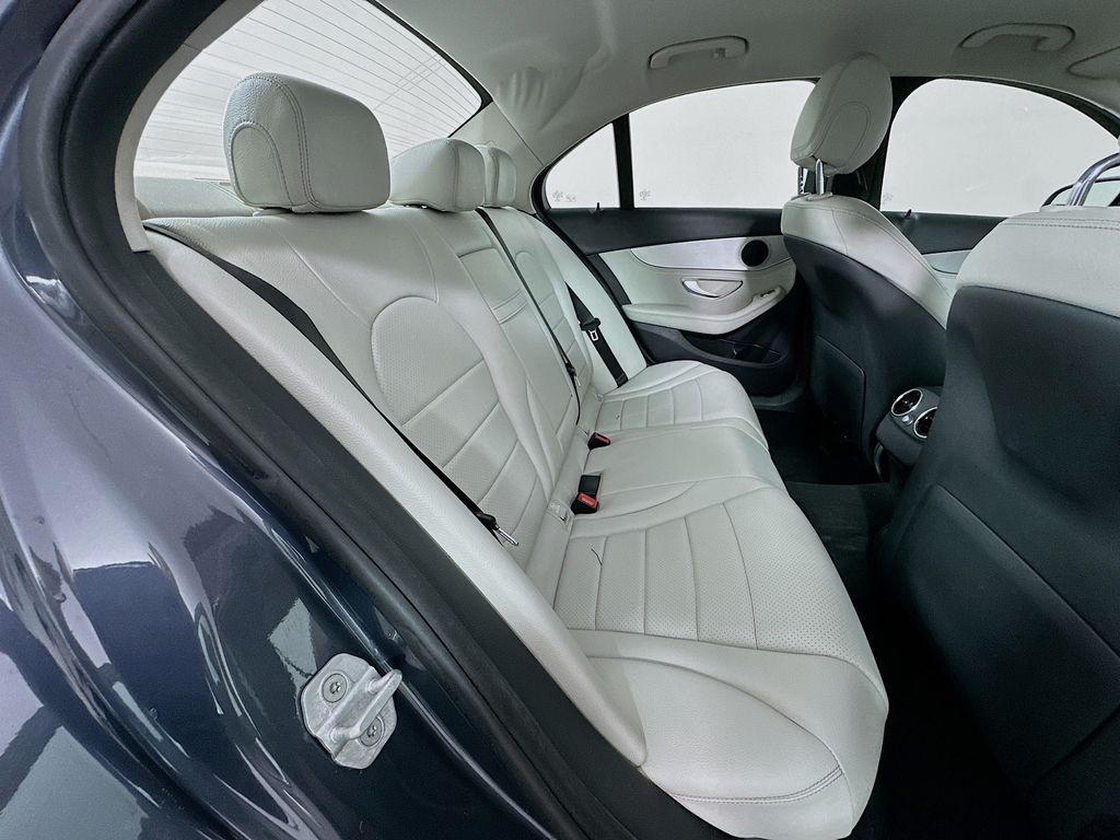 Thumbnail: 2015 Mercedes-Benz C-Class - 26