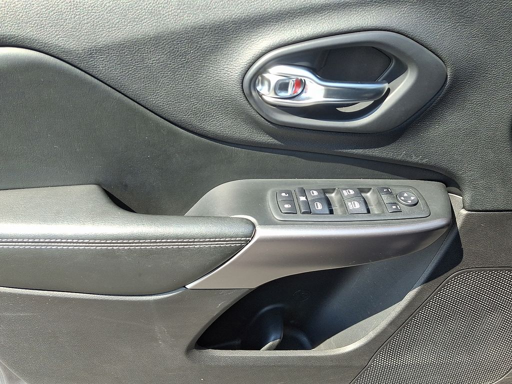 2019 Jeep Cherokee Latitude 13