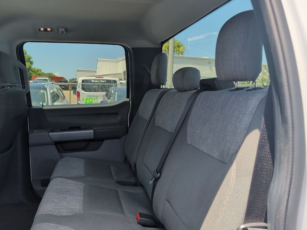Certified Used 2025  Ford XLT image 9