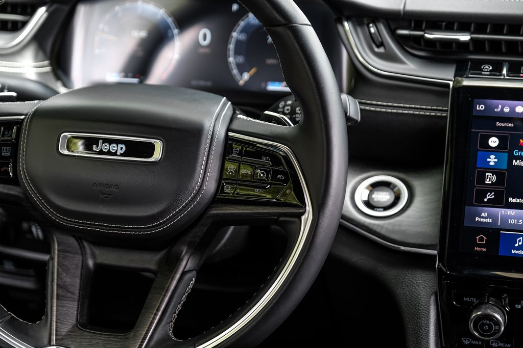 used 2022 Jeep Grand Cherokee car, priced at $31,834
