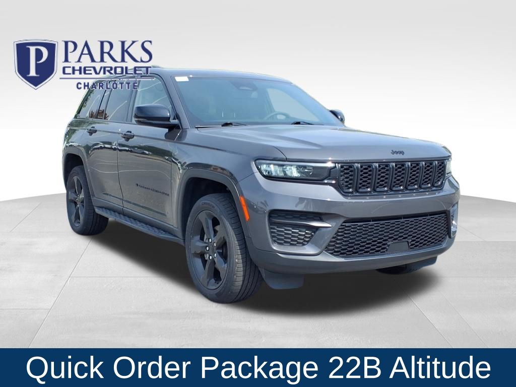 Baltic Gray Metallic Clearcoat 2023 Jeep Grand Cherokee Altitude X 4WD SUV / Crossover Four-Wheel Drive 8-Speed Automatic