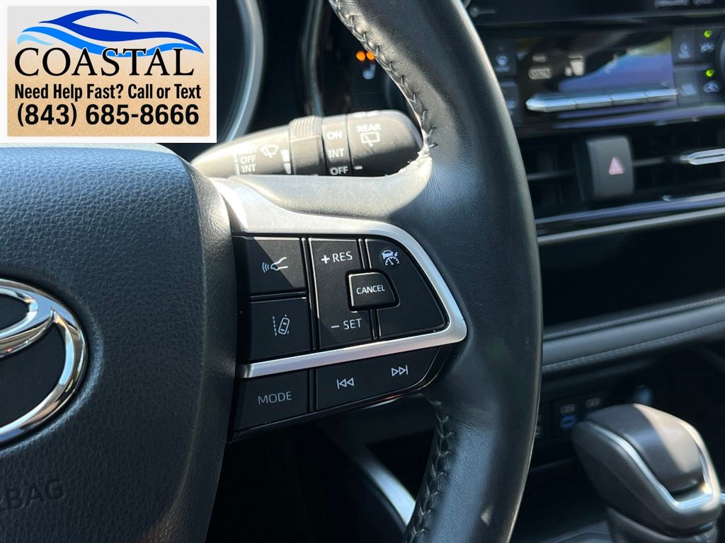 2022 Toyota Highlander XLE Brown at Davis Toyota of Orangeburg