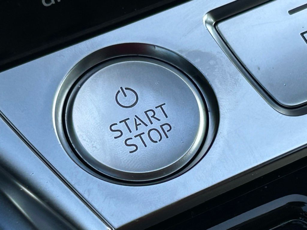 Used 2019 Gray Audi Premium Plus image 26