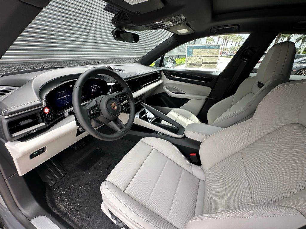 Thumbnail: 2025 Porsche Macan - 4