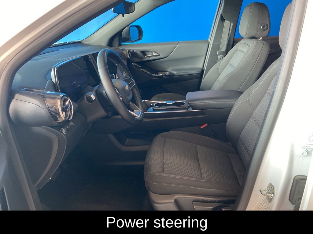 Used 2025 White Chevrolet LT image 10