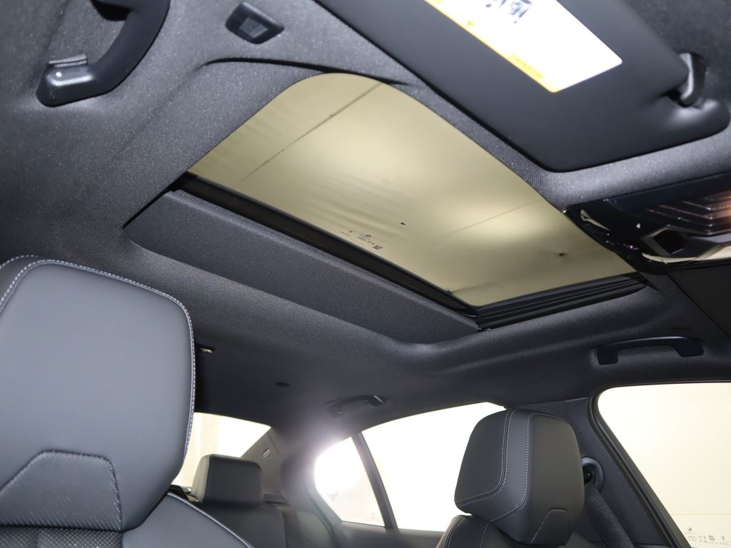 2025 BMW i5 eDrive40 19