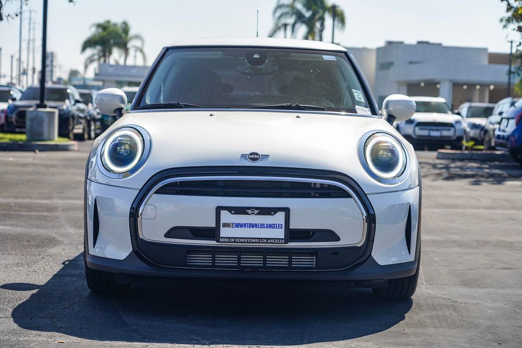 2023 MINI Cooper Signature 4