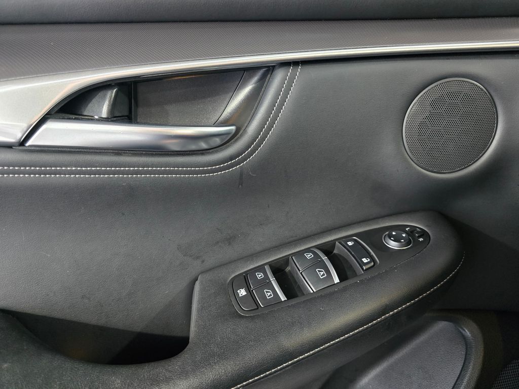 Thumbnail: 2022 INFINITI QX55 - 13