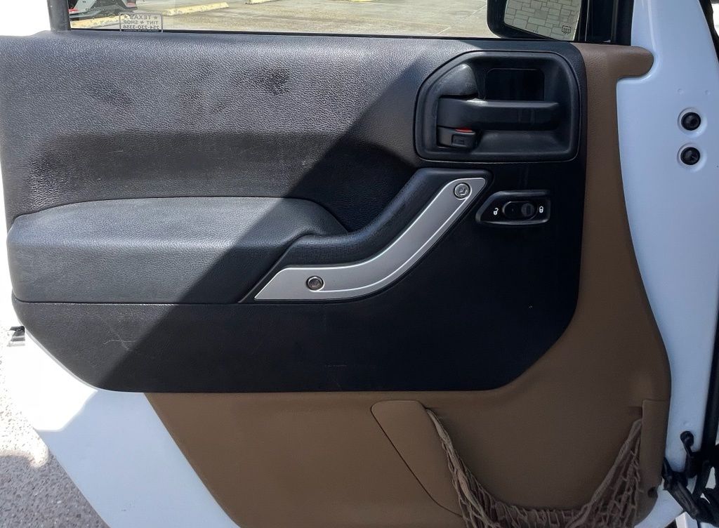 2011 Jeep Wrangler Unlimited Sahara White at Emmons Autoplex