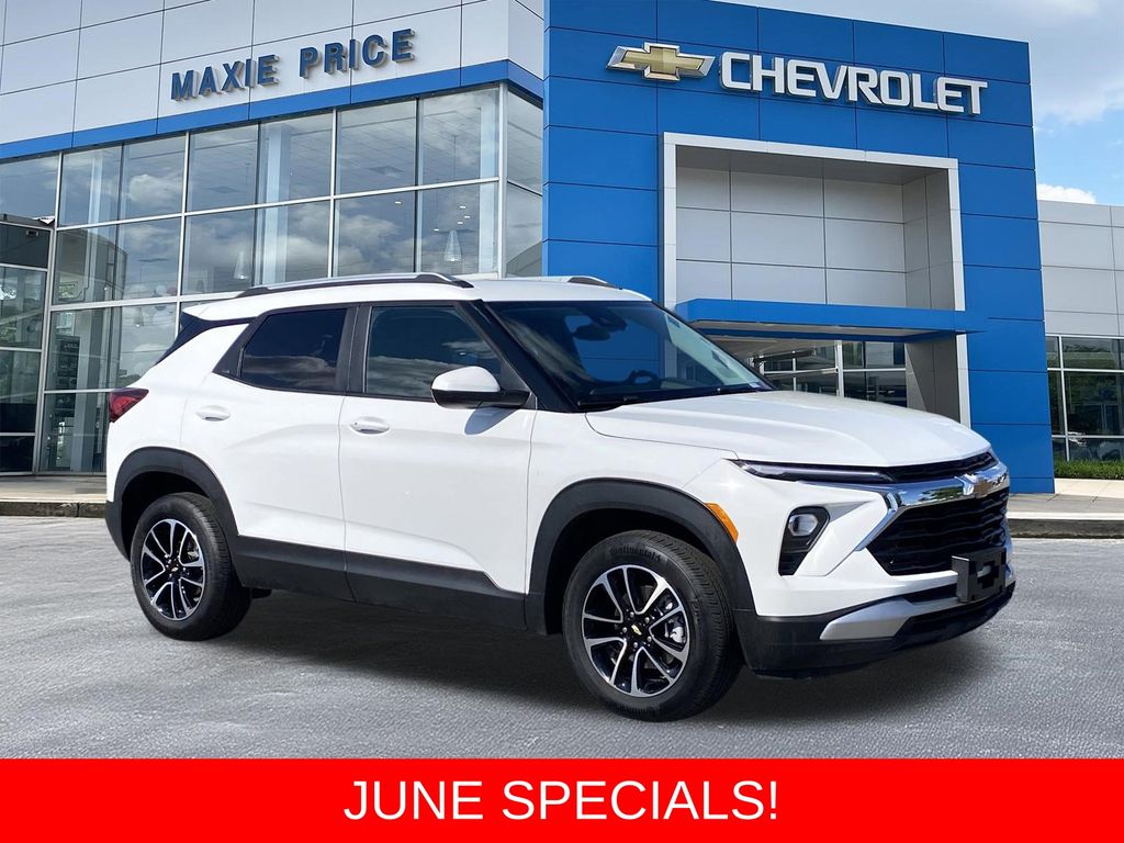 Summit White 2025 Chevrolet Trailblazer LT AWD SUV / Crossover Four-Wheel Drive 9-Speed Automatic