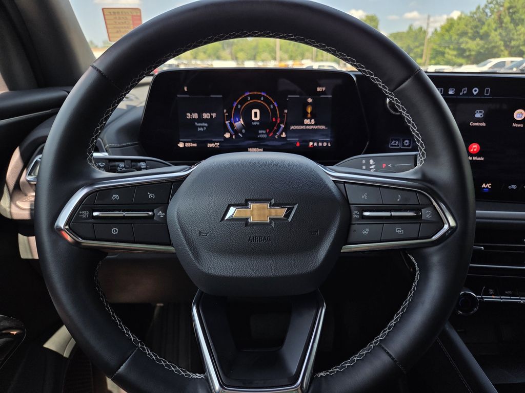 Used 2026 Chevrolet Traverse SUV