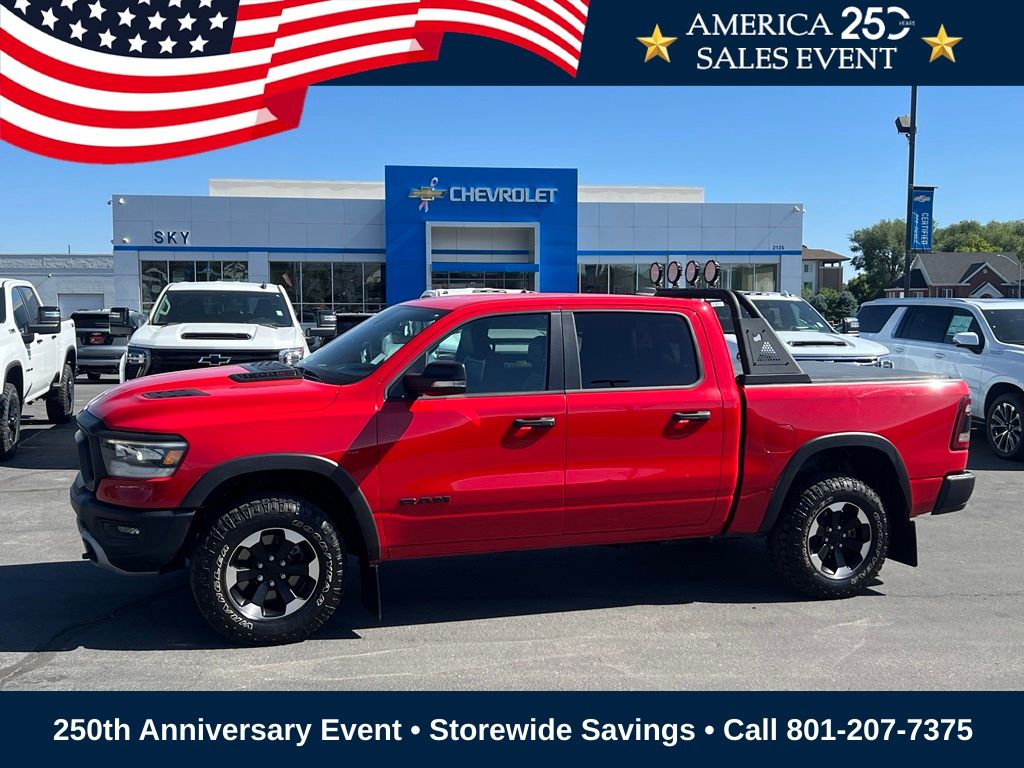 Flame Red Clearcoat 2022 RAM 1500 Pickup Truck Four-Wheel Drive 8-Speed Automatic