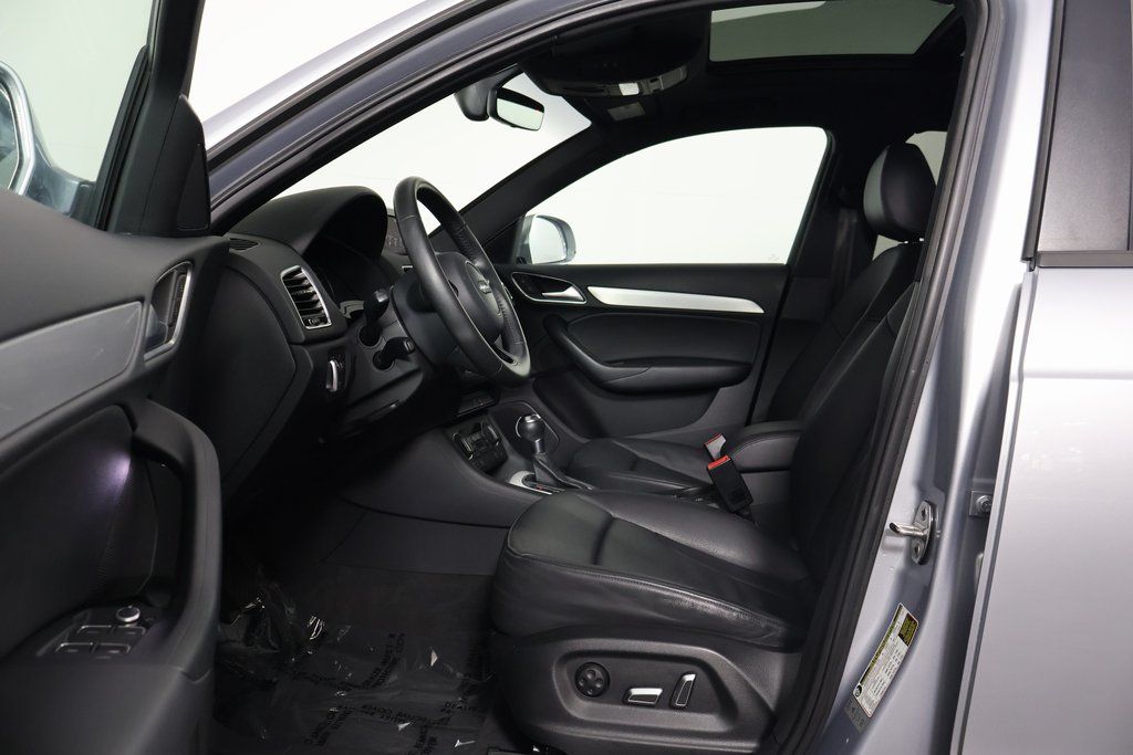 Thumbnail: 2018 Audi Q3 - 10