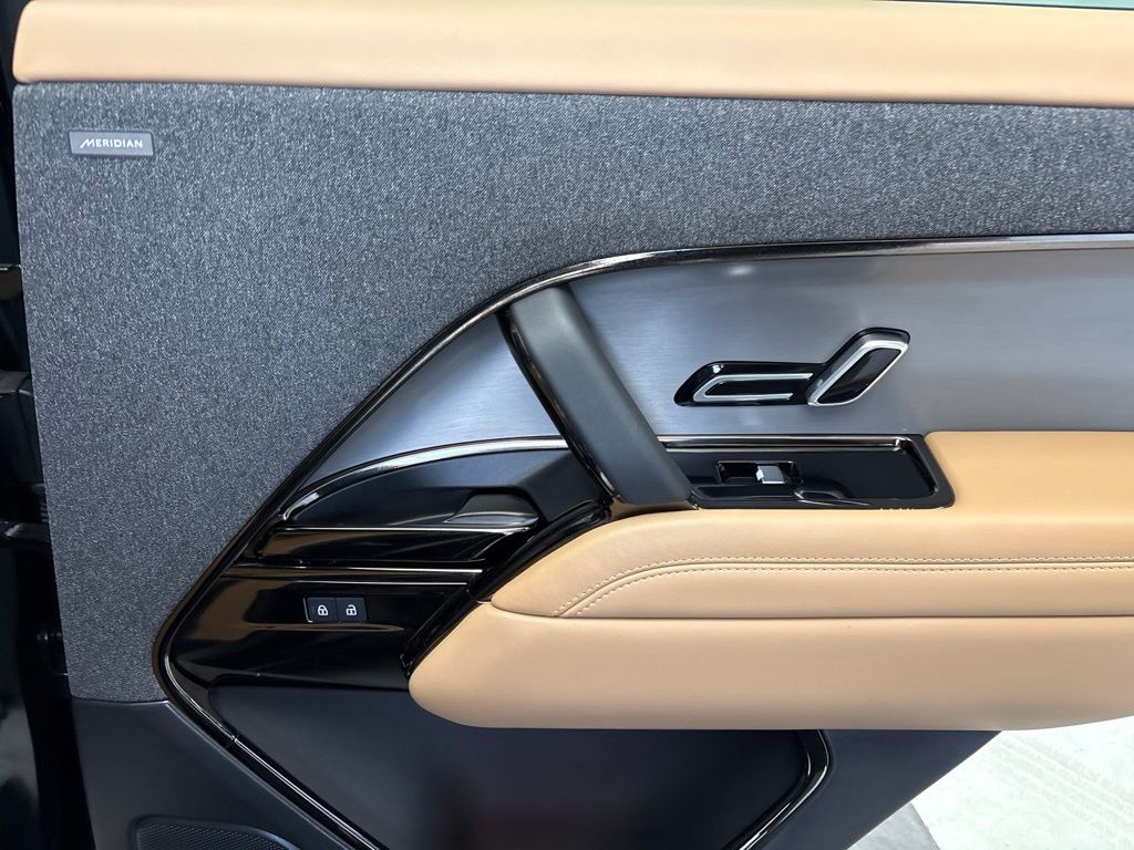 Thumbnail: 2025 Land Rover Range Rover Sport - 27