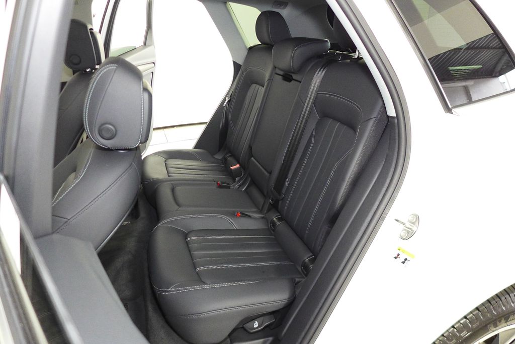 Thumbnail: 2022 Audi Q5 - 21