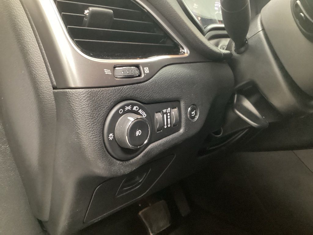 Used 2020 Jeep Cherokee SUV