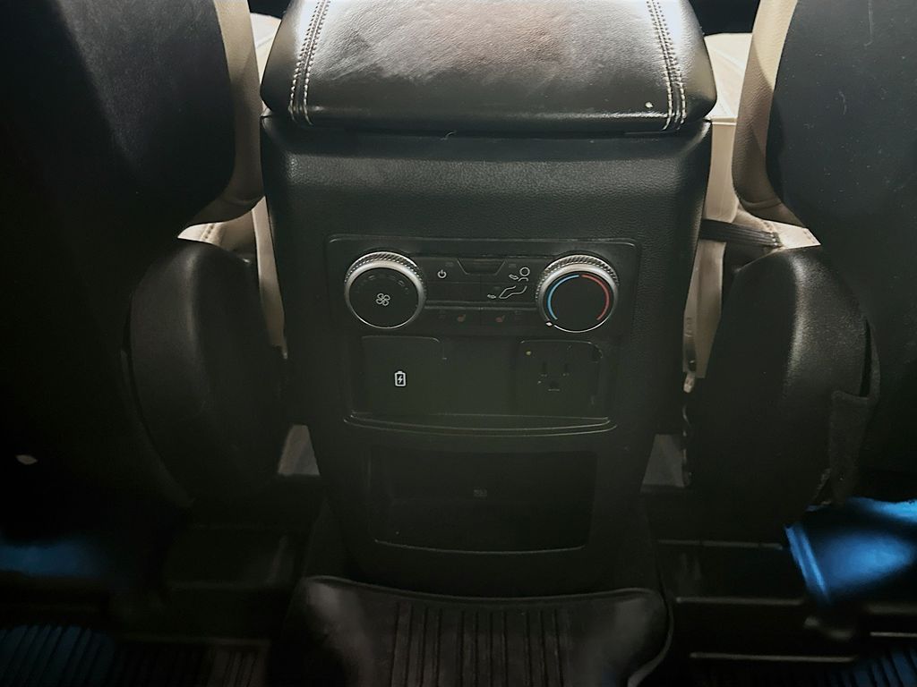 FordExplorer21