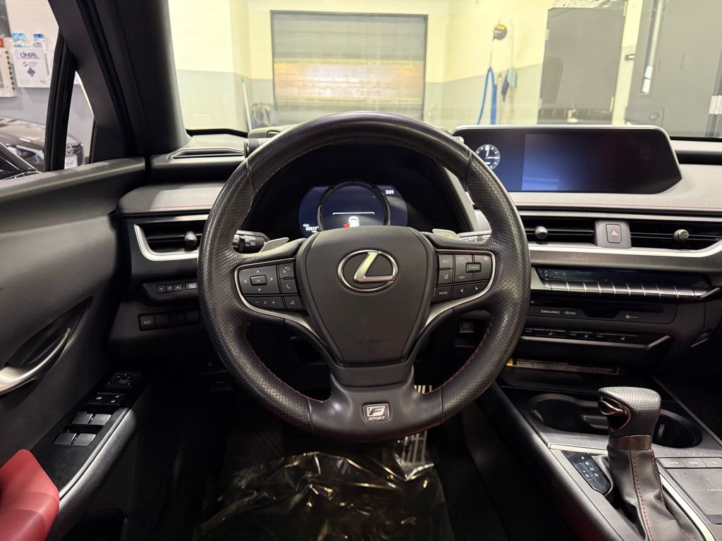 2021 Lexus UX 250h 24