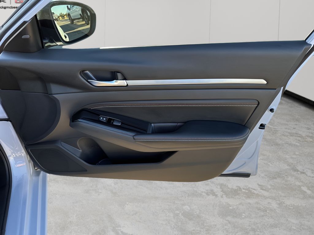 Used Car 2023 Nissan Altima  2.5 Sr For Sale Under $25,000 In Austin, Texas