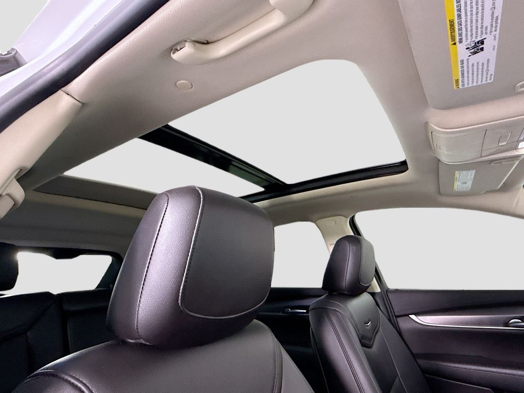 Thumbnail: 2019 Cadillac XT5 - 18