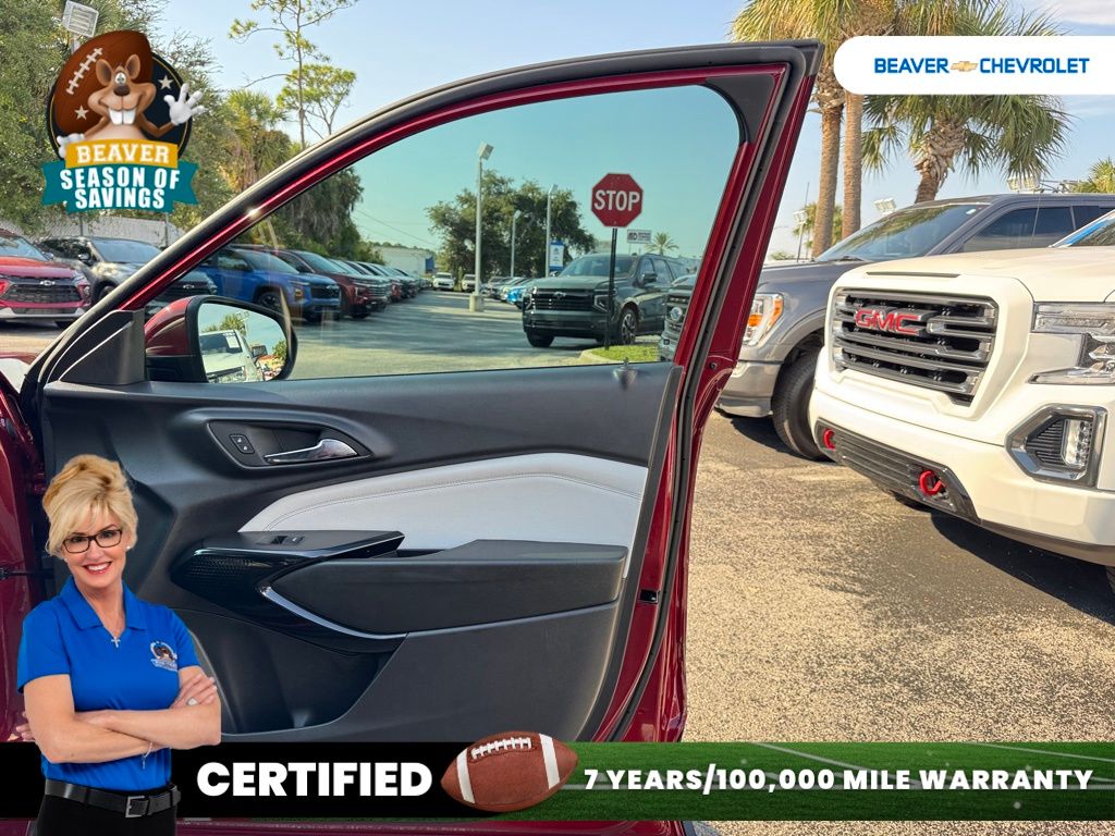Used 2025 Chevrolet Trax SUV