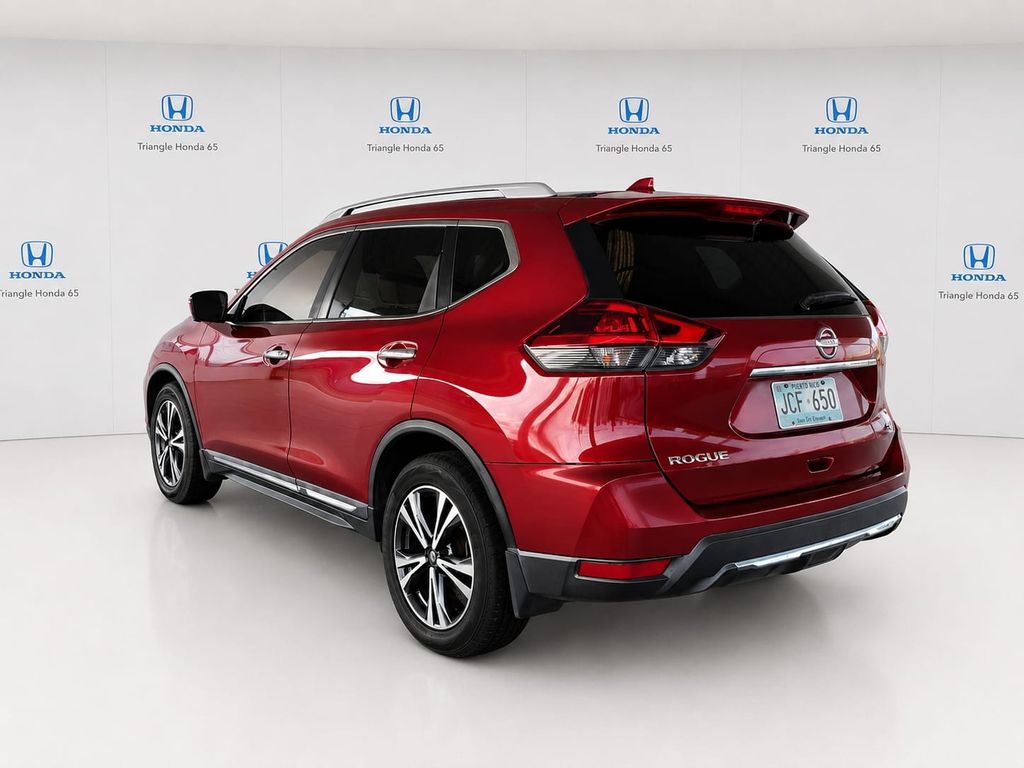 Thumbnail: 2018 Nissan Rogue - 4