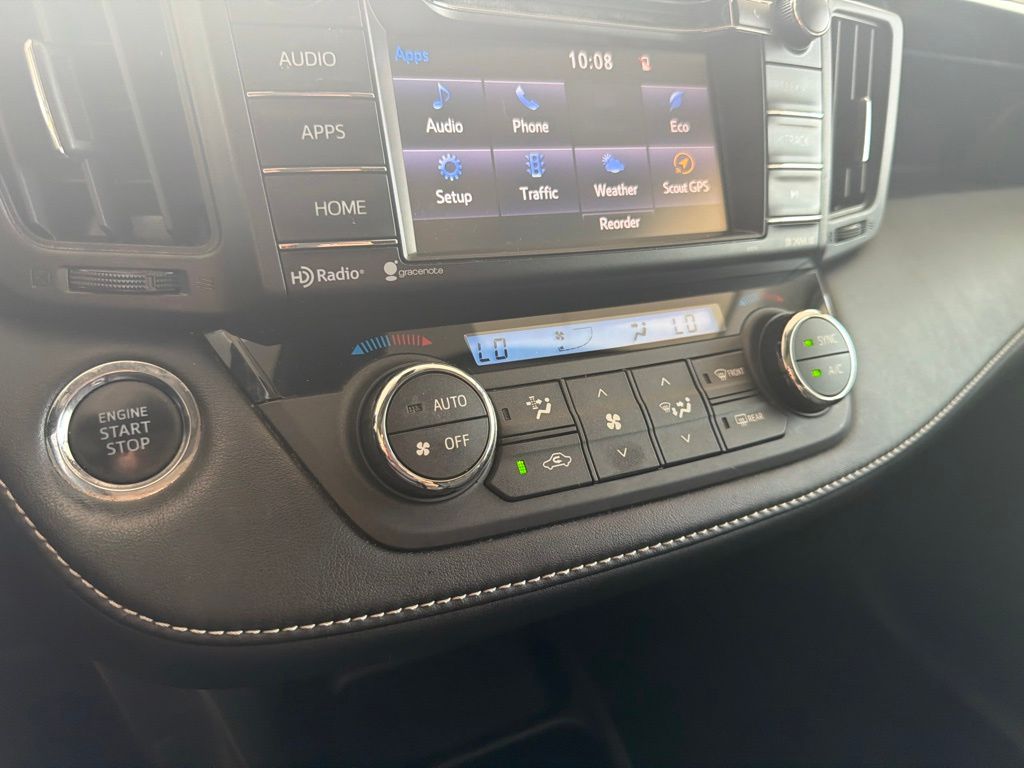 Thumbnail: 2017 Toyota RAV4 - 32