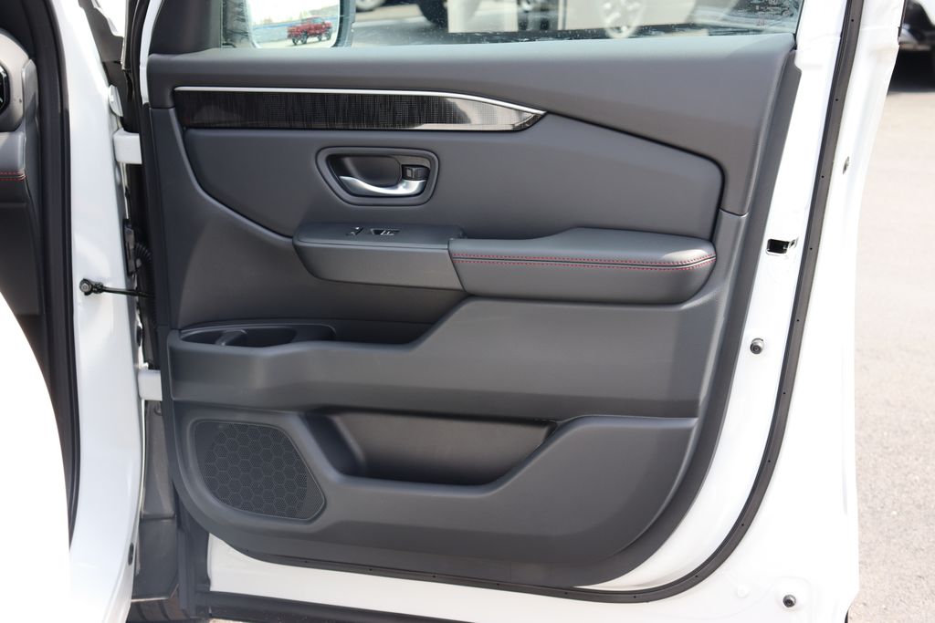 Thumbnail: 2025 Honda Pilot - 22