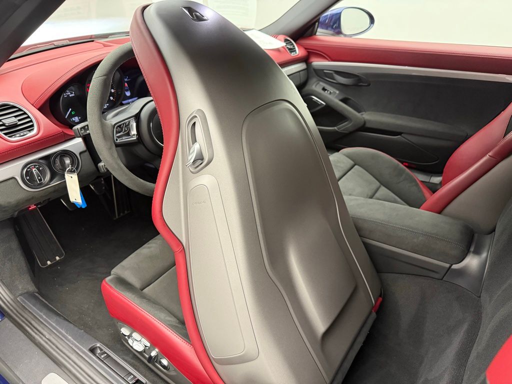 Thumbnail: 2022 Porsche  - 22