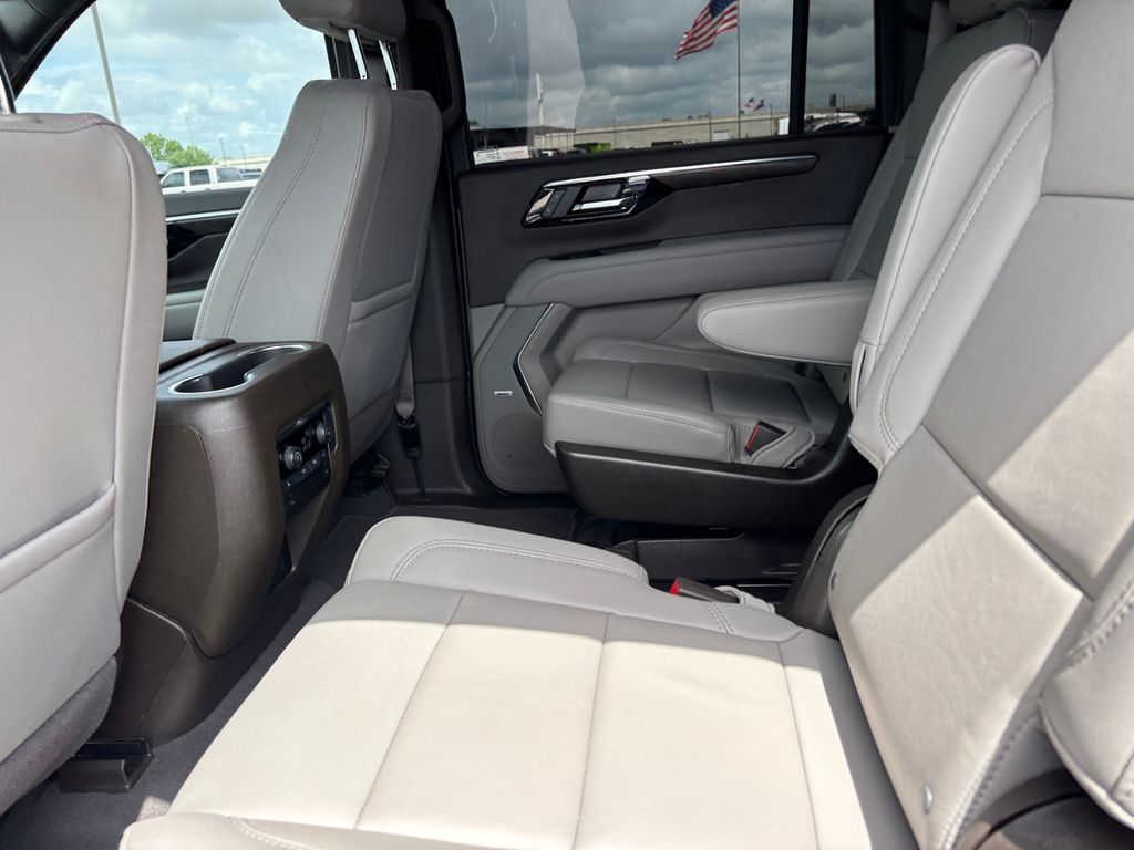 Used Car 2025 Chevrolet Suburban  Z71 For Sale Under $70,000 In Austin, Texas