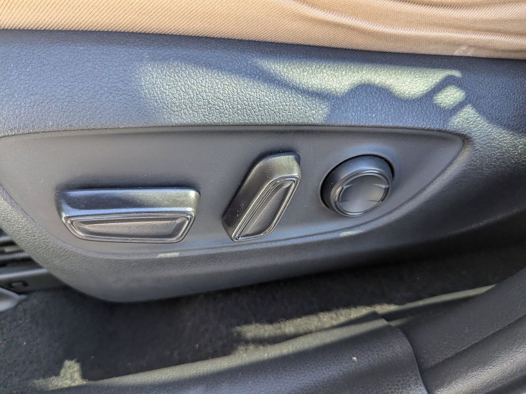 used 2020 Toyota RAV4 car, priced at $21,291