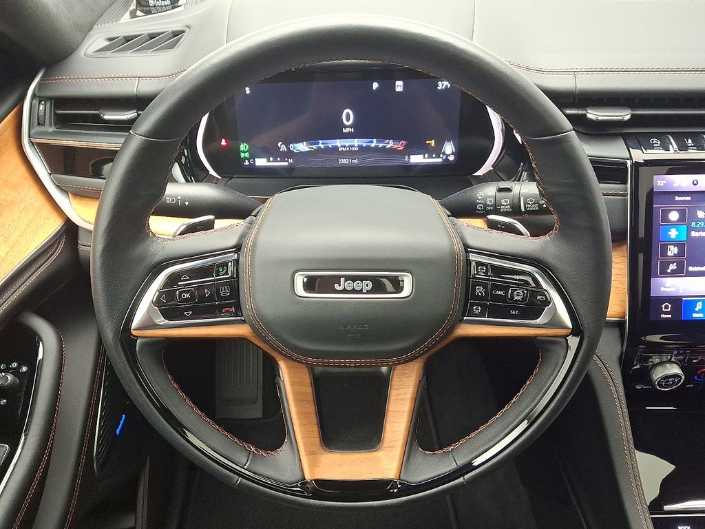 Thumbnail: 2023 Jeep Grand Cherokee - 21