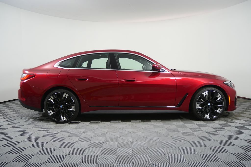 Thumbnail: 2025 BMW 4 Series - 2