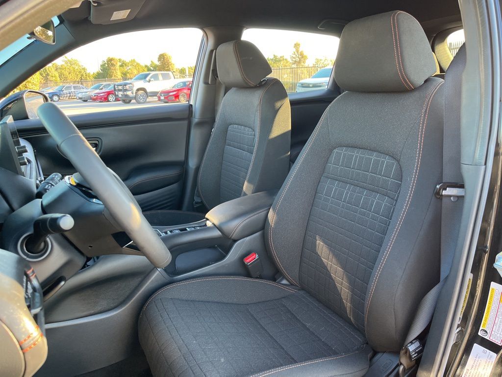 Thumbnail: 2025 Honda HR-V - 23