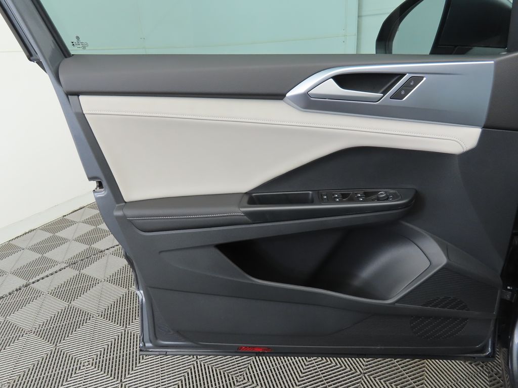 Thumbnail: 2025 Volkswagen Taos - 24