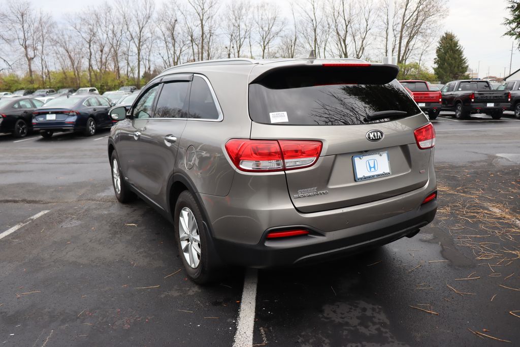 2016 Kia Sorento LX 3