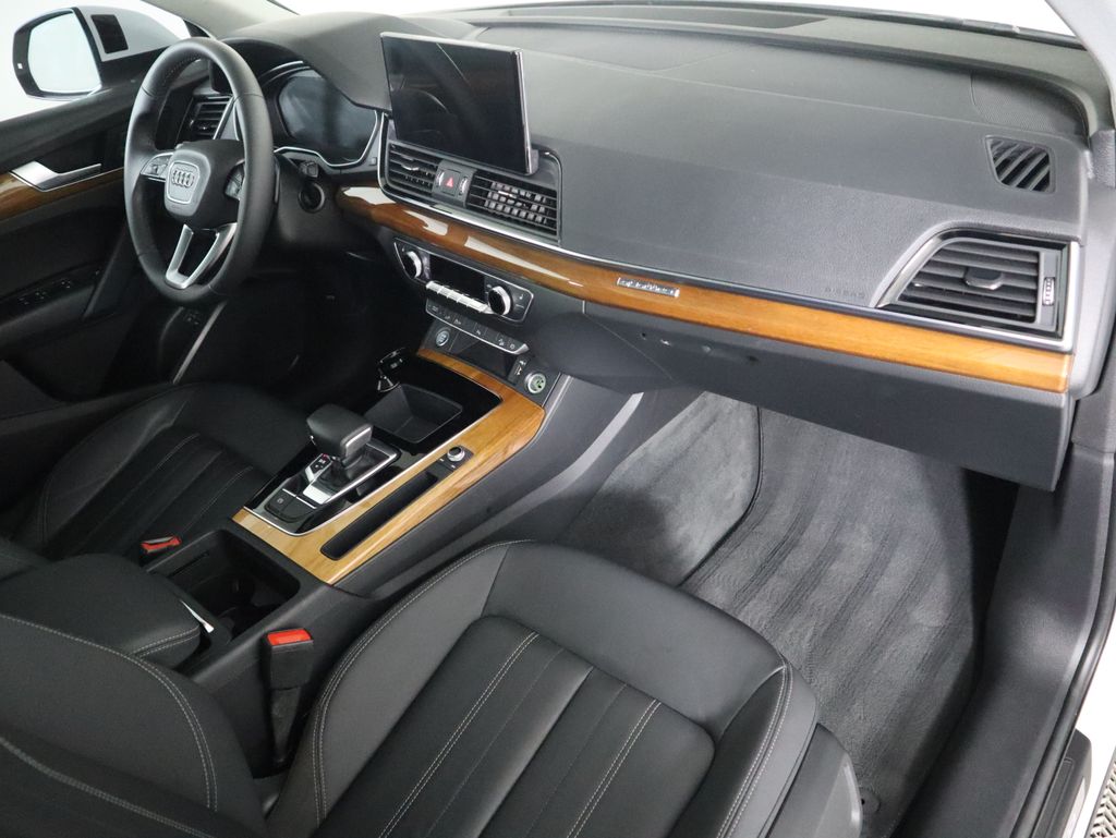 Thumbnail: 2021 Audi Q5 - 17