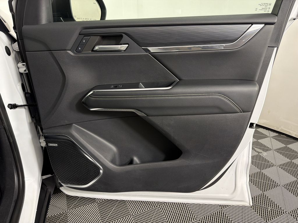 used 2024 GMC Acadia car, priced at $37,900