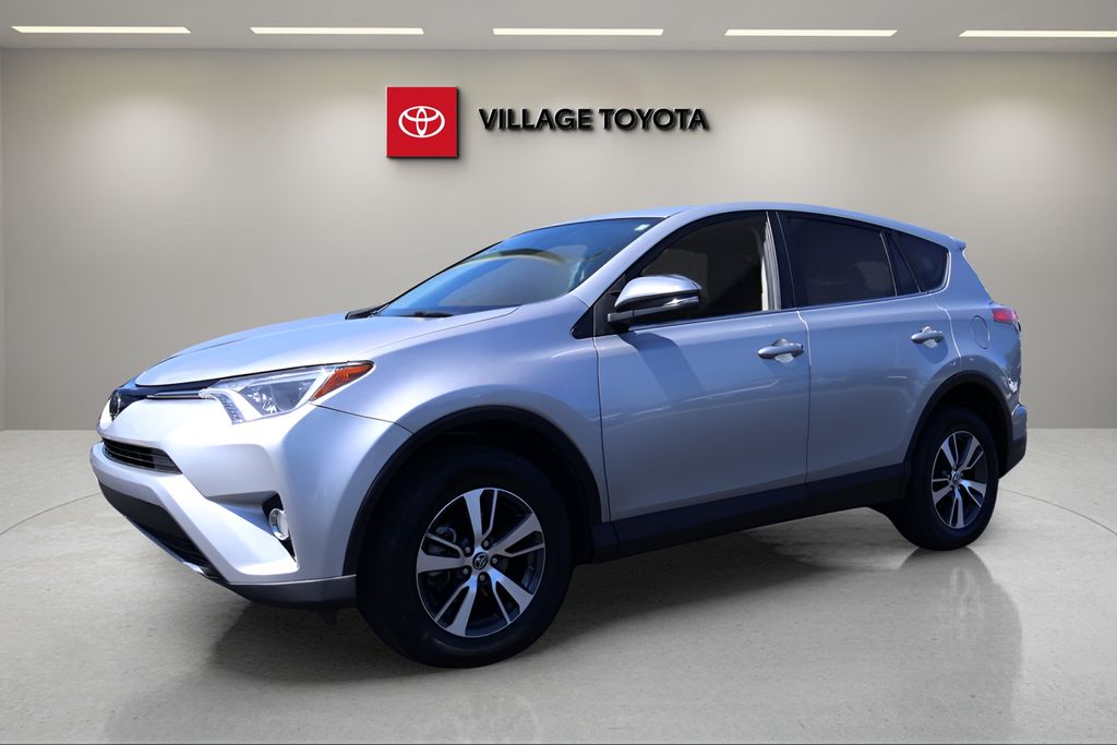 Silver Sky Metallic 2018 Toyota RAV4 XLE AWD SUV / Crossover All-Wheel Drive 6-Speed Automatic