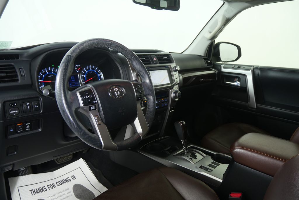 Thumbnail: 2018 Toyota 4Runner - 12
